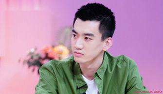 秦立洋个人资料照片,风采独具，魅力四溢的青年才俊  第2张