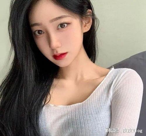 韩国网红照片,时尚穿搭与生活瞬间大揭秘 第2张 韩国网红照片,时尚穿搭与生活瞬间大揭秘 第2张