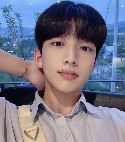 网络模特男 网红,网红时代的崛起与影响力 第2张 网络模特男 网红,网红时代的崛起与影响力 第2张