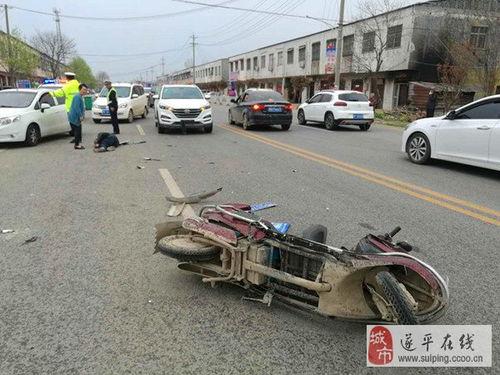 骑电动车车祸照片