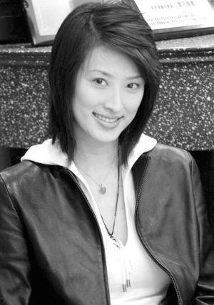 陈坚红个人资料照片,魅力与才华并存的杰出人物  第2张